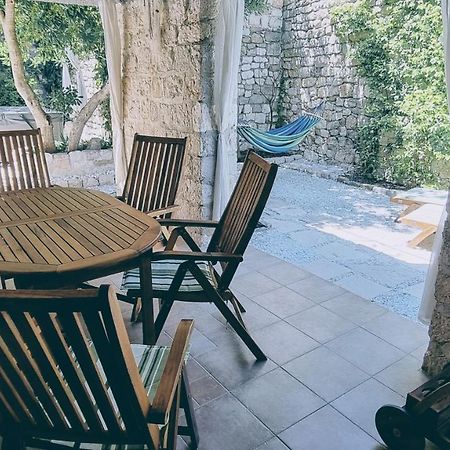 Rector'S Villa - Charming Retreat In Old Town With Jacuzzi In Private Courtyard Rab Town Exterior foto