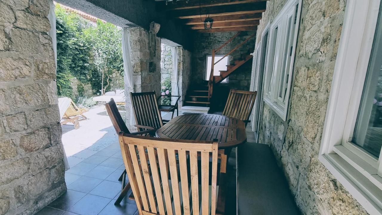 Rector'S Villa - Charming Retreat In Old Town With Jacuzzi In Private Courtyard Rab Town Exterior foto